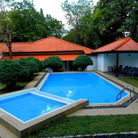 Jayasinghe Holiday Resort Kataragama Dış mekan fotoğraf