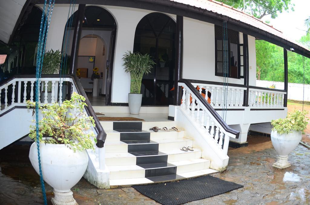 Jayasinghe Holiday Resort Kataragama Dış mekan fotoğraf